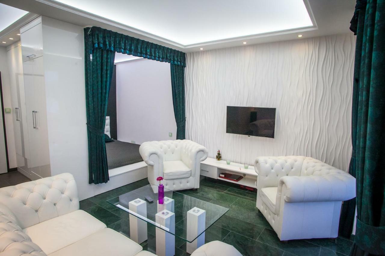 Royal Apartment In City Centre 수바우키 외부 사진