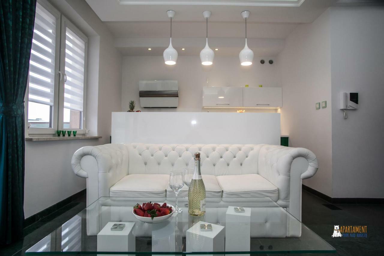Royal Apartment In City Centre 수바우키 외부 사진