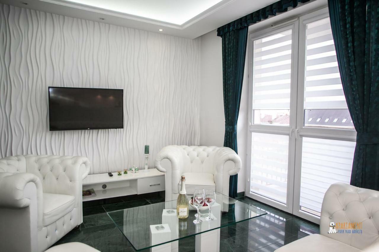 Royal Apartment In City Centre 수바우키 외부 사진