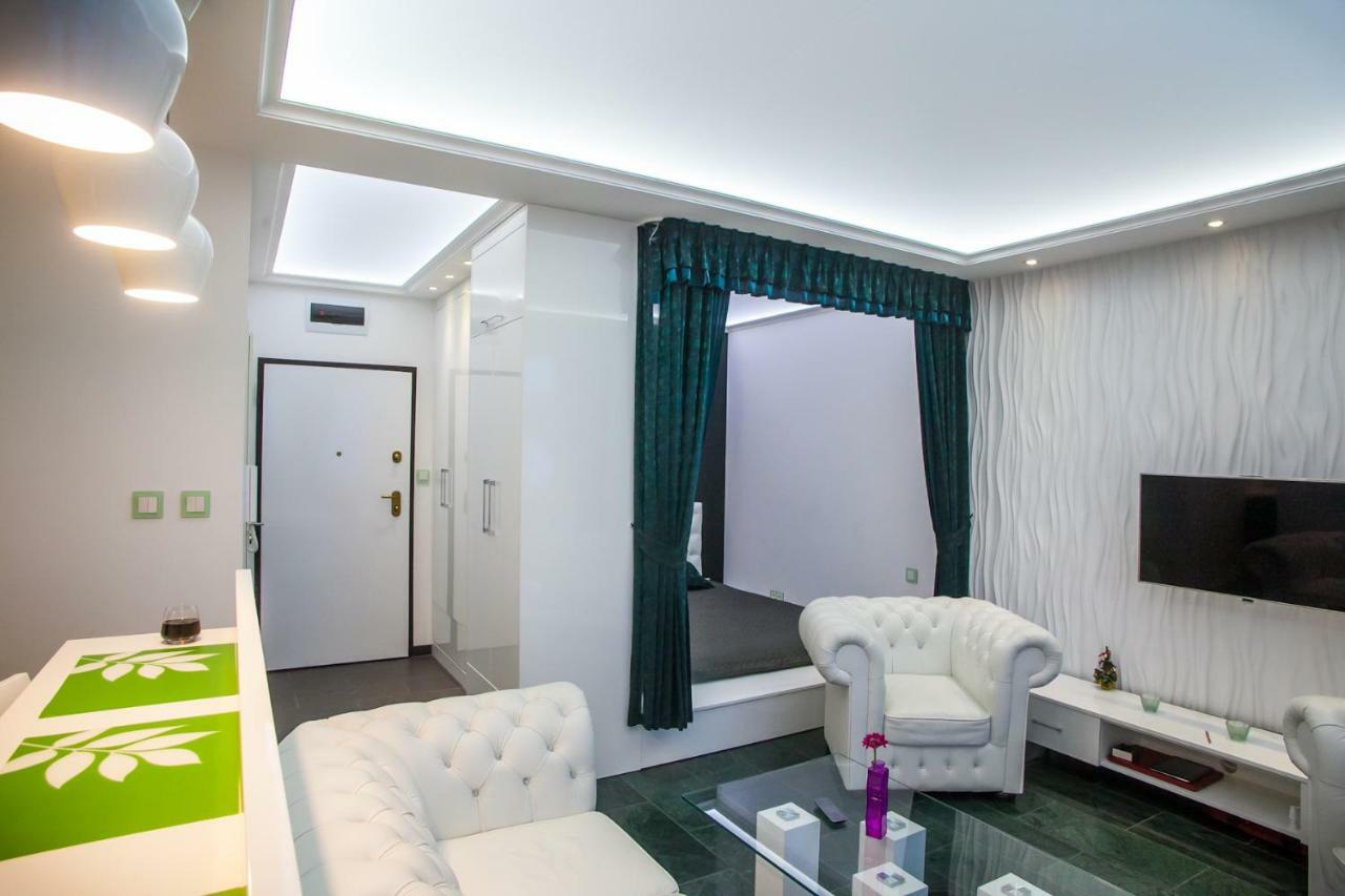 Royal Apartment In City Centre 수바우키 외부 사진