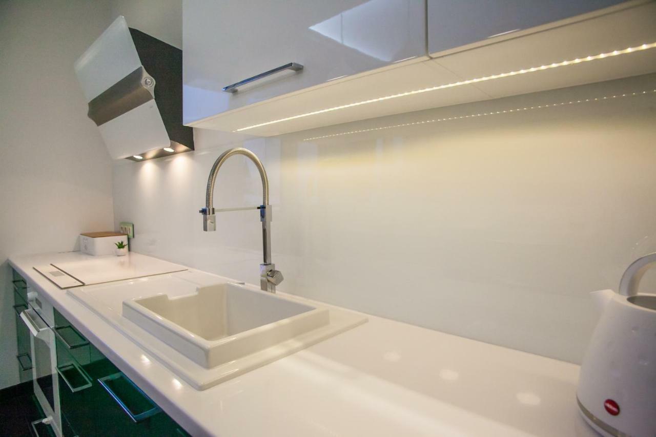 Royal Apartment In City Centre 수바우키 외부 사진