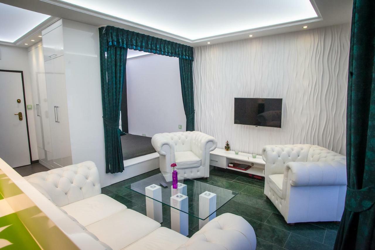 Royal Apartment In City Centre 수바우키 외부 사진